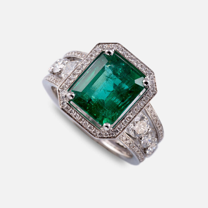 Anello con Smeraldi