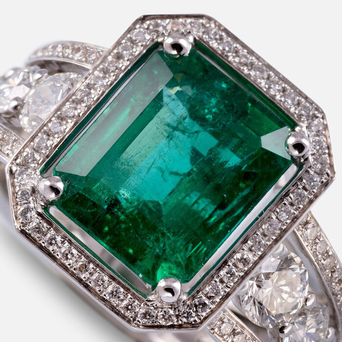 Anello con Smeraldi